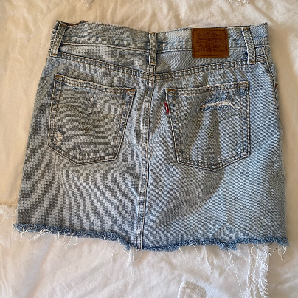 💙Levi’s Denim Mini Skirt💙
